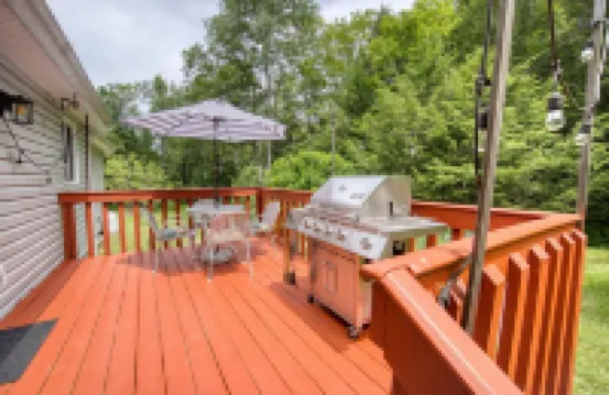 Catskills Getaway: 3BR Retreat w/ Media Room, Near Casino, Bethel Woods & More!