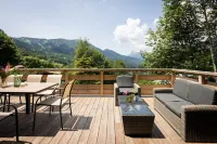 Cosy 5 bedroom chalet view Mont Blanc hot tub cosy fire amazing summer hikes