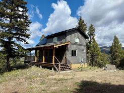 Cabin Retreat: Mountain Views, Starlink Wi-Fi, Stargazing, Hiking, Adventures!