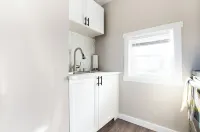 Charming apartment near Parkview Stadium in Fort Wayne