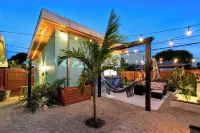 Cozy Stay •Near Hard Rock Stadium • Private Serene Backyard