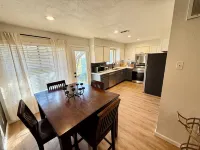 Charming 3-bedroom Georgetown house close to Square. Long term stays welcomed.