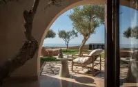The Echo Of The Sea - Beachfront Luxury Villa Hotels in Mousoures