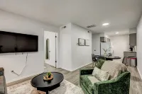 Chic Stay @ the Hub – WiFi+Parking w/ Weekday Deal