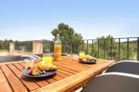 Villa with swimming pool and BBQ in the heart of nature near Valencia 25min