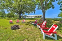 Lakeview Edgemont Escape w/ Fire Pit + Grill! - 2-Star