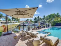 Canal Access & Pool: Lighthouse Point Getaway! Hotels in Lighthouse Point