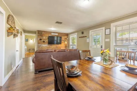 Downtown Bliss - Hot Tub