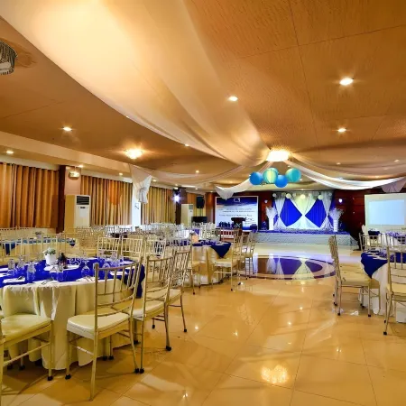 Ninong's Hotel