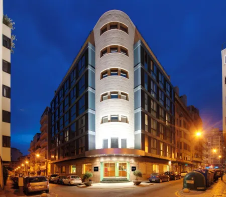 Innside Palma Center Отели рядом с достопримечательностью «Университет Балеарских островов»