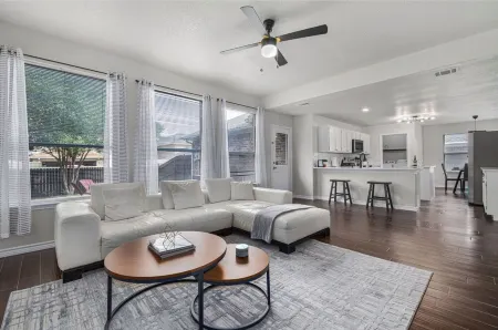 Contemporary home in the heart of McKinney