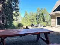 Hinrichsen Private Cabin Getaway