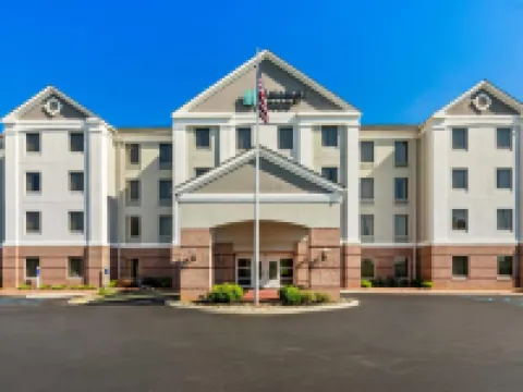 เมนสเตย์ สวีทส์ โรอาโนค แอร์พอร์ต โรงแรมในโรอาโนค