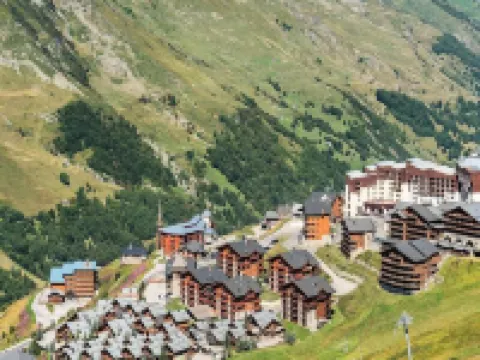 Apartment in Les Menuires with Slope Access
