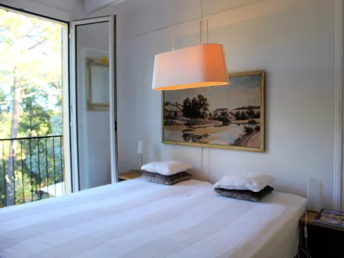 Holiday Home in Fréjus with Pool & Tennis