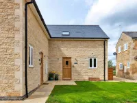 Cottage in Northumberland with Dog Run & Gardens