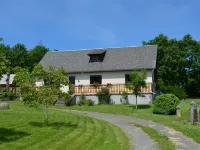 Pleasant house in the heart of the Auvergne volcanoes, Sancy massif Hotels in Saint-Diery