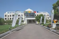 Hotel Three Leaves Hotels in Trimbak