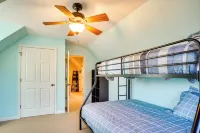 Hot Tub, Dock and Views Waterfront Home in Cadiz! - 3-Sterne