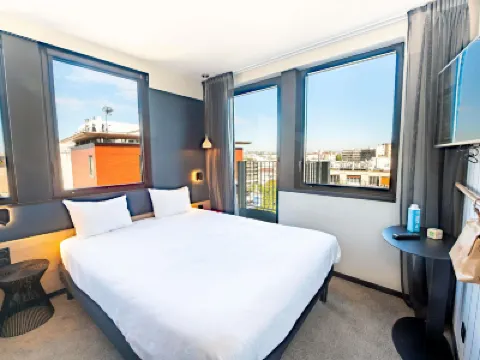 Ibis Styles Paris 16 Boulogne Hotels near Museum of the Thirties