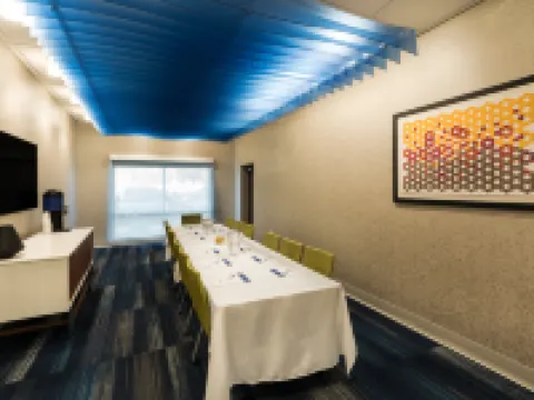 ホリデイ イン エクスプレス & スイーツ レイク ハバス - ロンドン ブリッジ by IHG モハーヴェのホテル