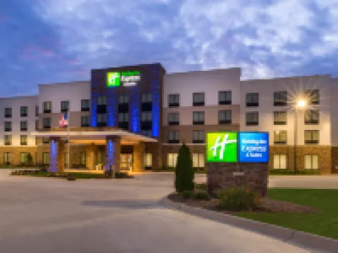 Holiday Inn Express & Suites MONROE by IHG Hotels in Monroe