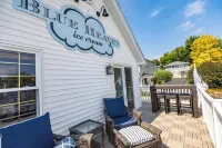 Heaven on Earth! 2 Bdr Fontana Flat, Walk to Lake