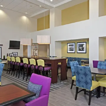 Hampton Inn & Suites Bloomington-Normal