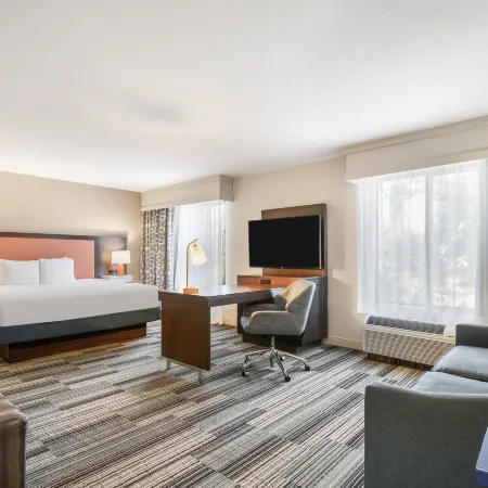 Hampton Inn & Suites Tulare