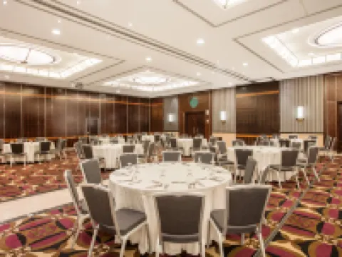 クラウン プラザ ハムラ ベイルート ベイルートのホテル