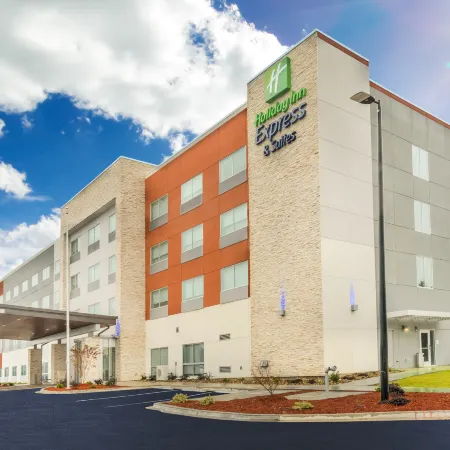 Holiday Inn Express & Suites GREENVILLE SE - SIMPSONVILLE by IHG