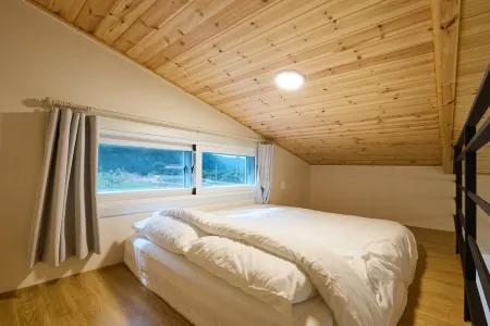 Chuncheon Cracra Pension