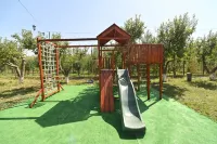 Hidden Garden Resort Hotels in Garni