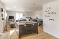 Kleeoase: Luxury apartment | jacuzzi | roof terrace | cooking island Hotels in Greifenstein