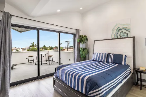 @ Marbella Lane - Luxi 4BR Haven w/ Skyscape Views