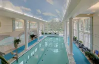 Senator Inn & Spa - Pool