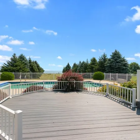 Freshly Updated Lake Michigan Home With Pool