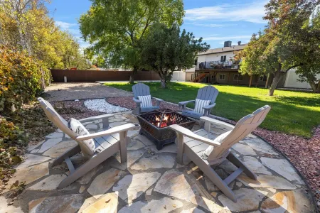 Hot tub/ Mountain View, Beautiful home near to ski resorts! 🏔️ 🛀