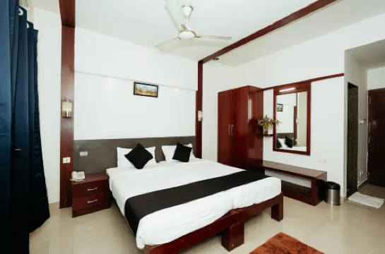 OYO 19377 팔니르 팰리스