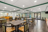 Quality Inn & Suites - Pools