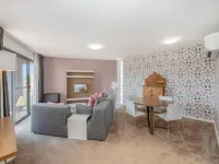 Sleek 2-Bed Apartment in Vibrant Kingston - 2-Star