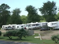 Rodeway Inn Broken Bow-Hochatown - parking
