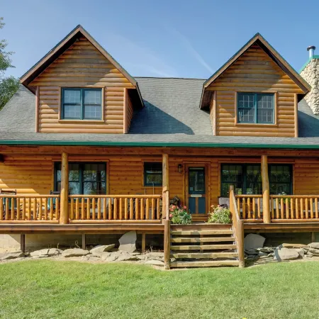 Port Austin Cabin w/ Hot Tub: 1 Mi to Beach!