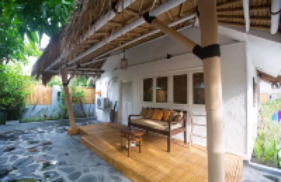 Scallywags Smugglers Hotels near Gili Air Island