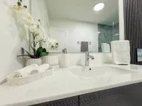 Luxury Suite Studio With Kitchen Spa Shower