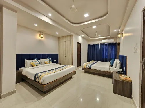 The Sky Comfort Hotel Brahm Sambandh - 150 Mtr from Shrinathji Temple