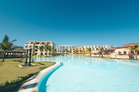 Studio 3 Guests Balcony with Views Fishing Lodge