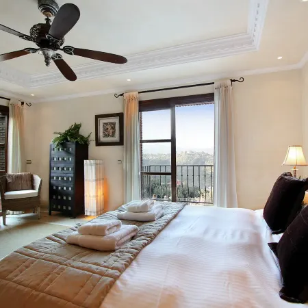 FREE €650 Daily Lux Pack - 6/7 Bed Villa, 20m Pool