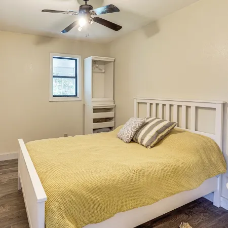 Dog-friendly Cabin w/ Yard Near Auxvasse Creek!