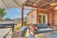 Private Patio + Yard: Home by Tinker & Hospitals! - Apartments